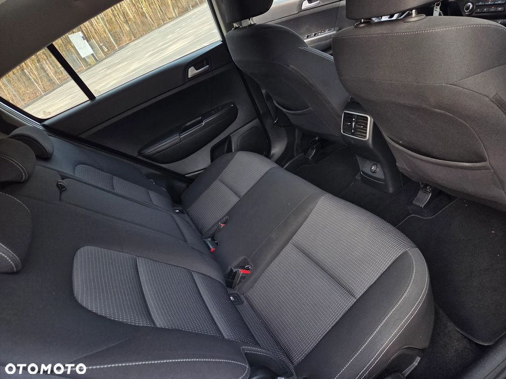 Kia Sportage 1.6 T-GDI AWD Vision - 17