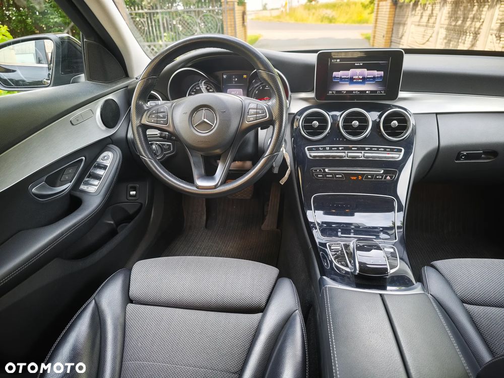 Mercedes-Benz Klasa C 180 9G-TRONIC - 25