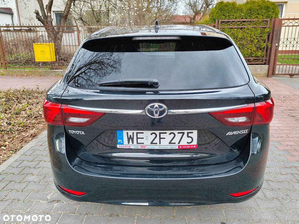 Toyota Avensis 1.8 Premium - 8