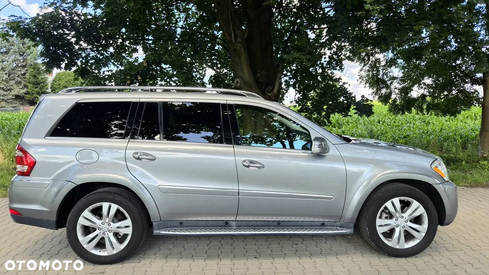 Mercedes-Benz GL - 14