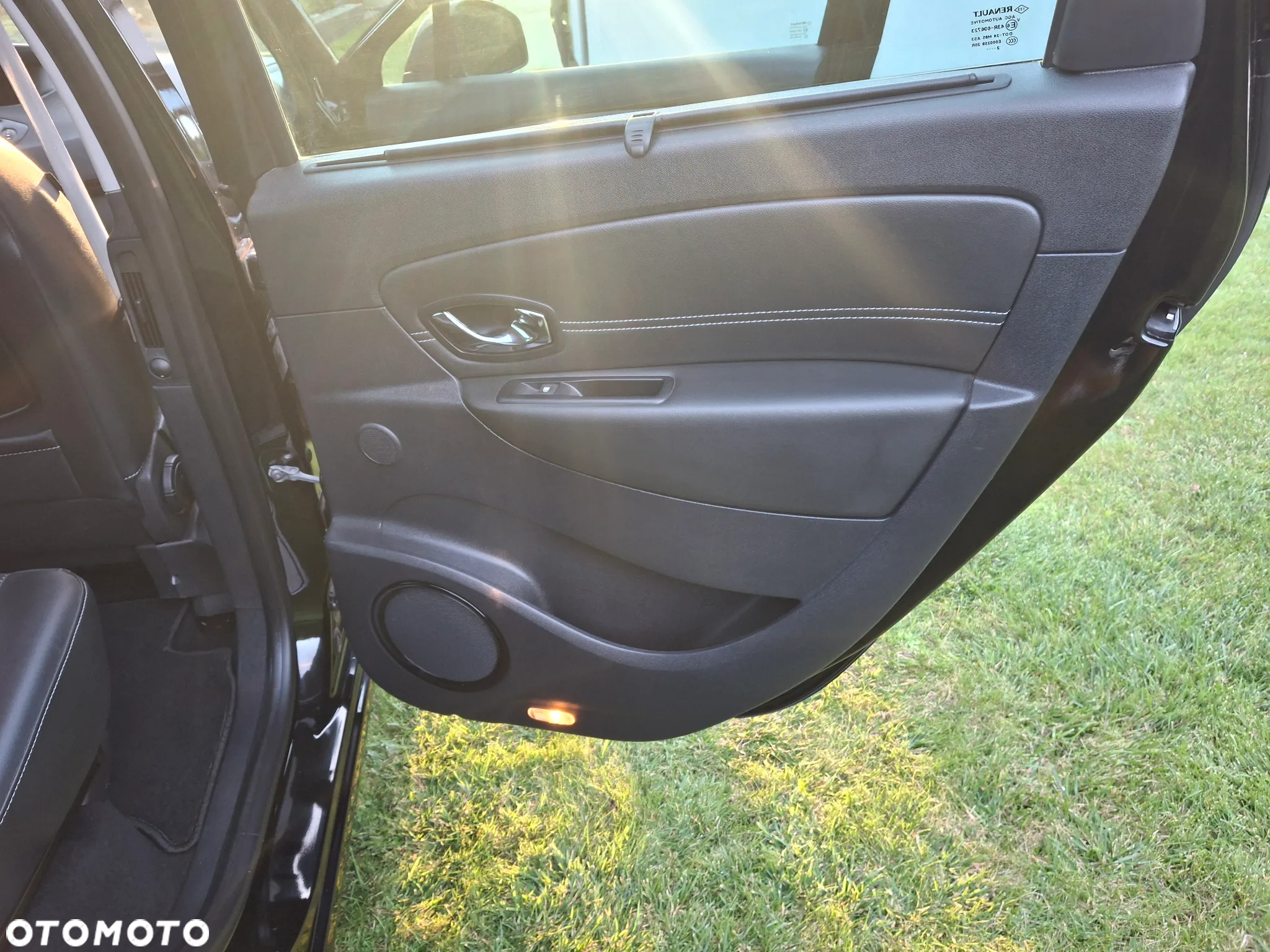 Renault Scenic ENERGY TCe 115 Bose Edition - 19