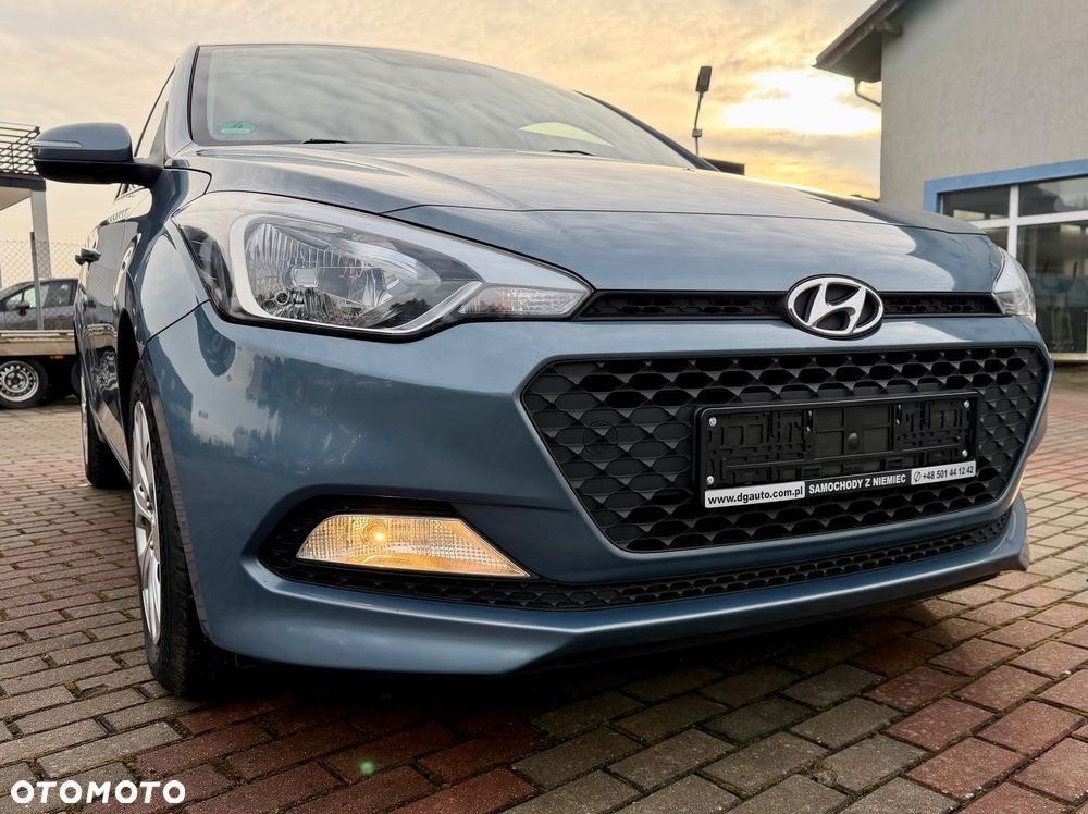 Hyundai i20 blue 1.2 Classic - 7