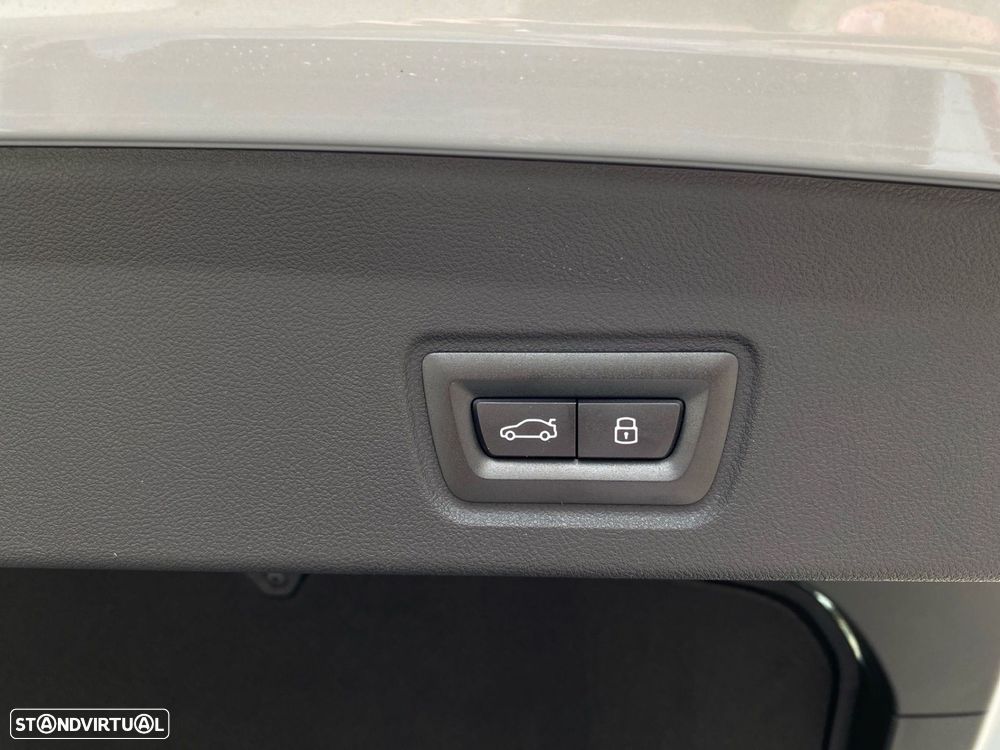 BMW i4 eDrive40 Pack Desportivo M Pro - 18