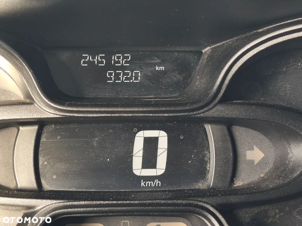 Renault TRAFIC - 28