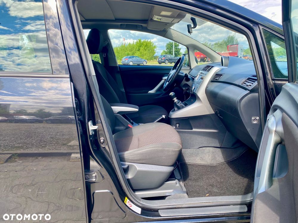Toyota Verso 1.8 Edition - 6