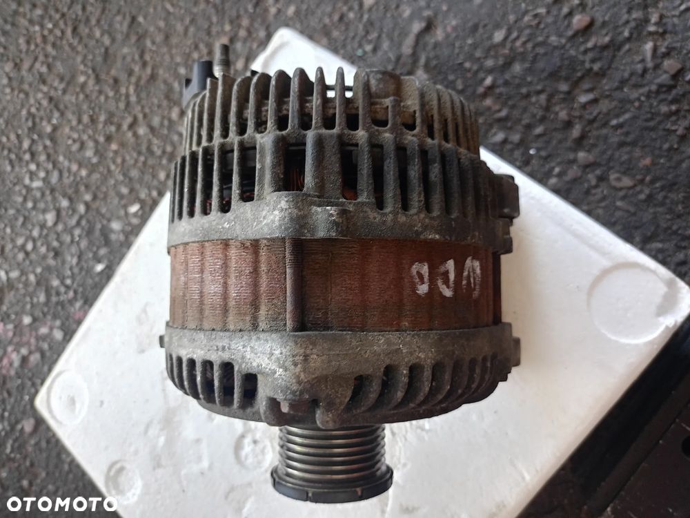 Alternator Laguna 3 2.0dci 7pk 8200654785 - 2