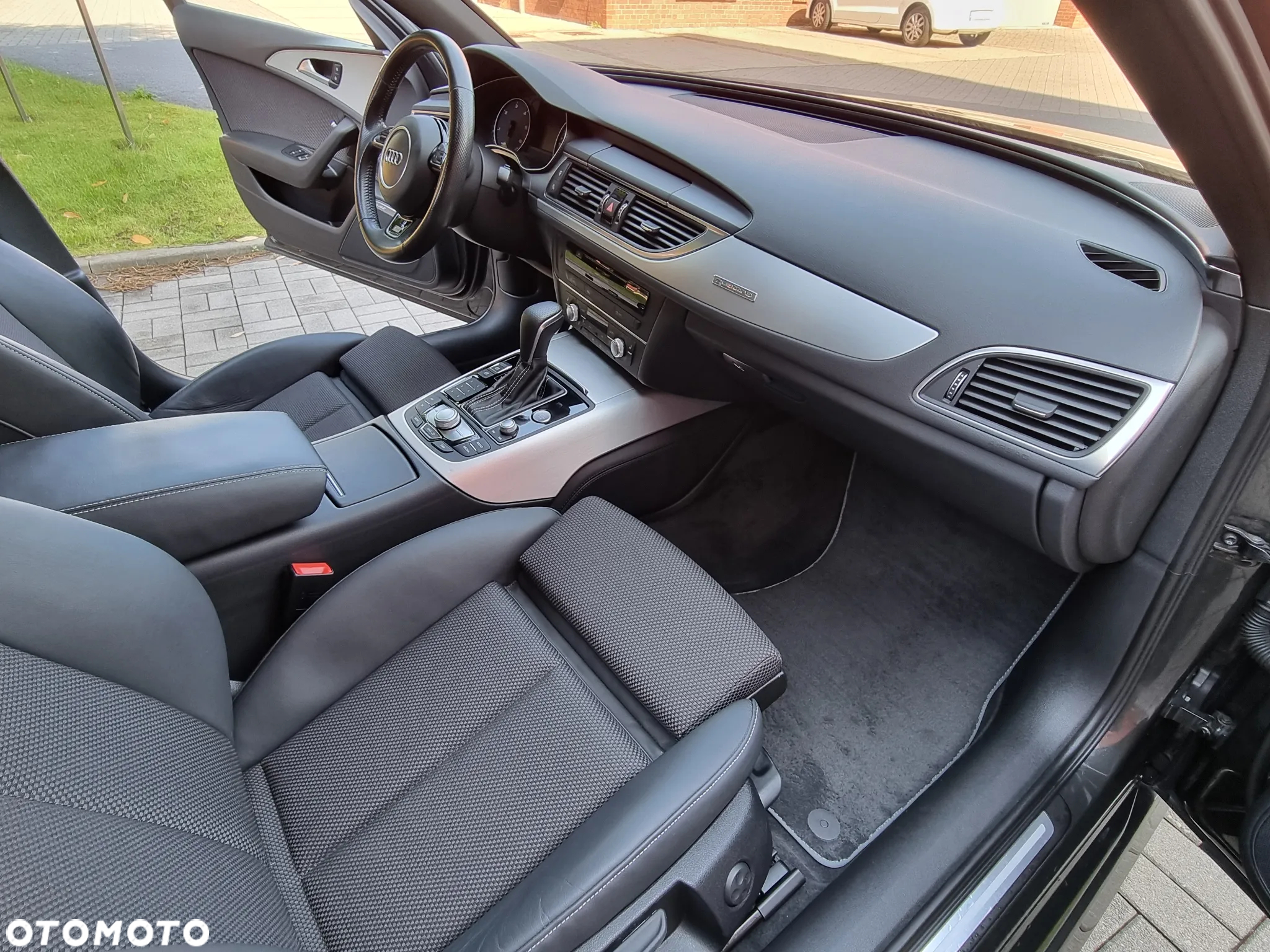 Audi A6 Avant 3.0 TDI quattro S tronic - 24