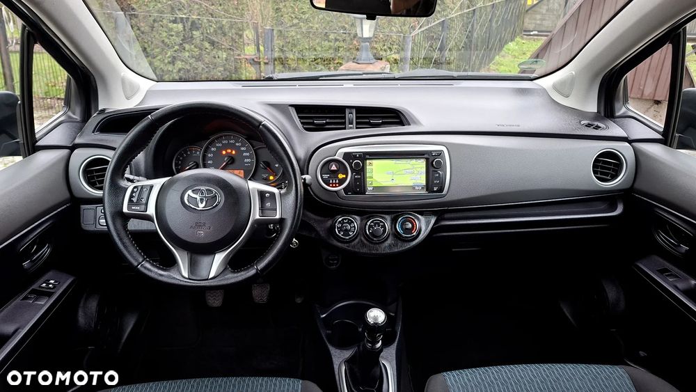 Toyota Yaris 1.33 VVT-i Executive - 33