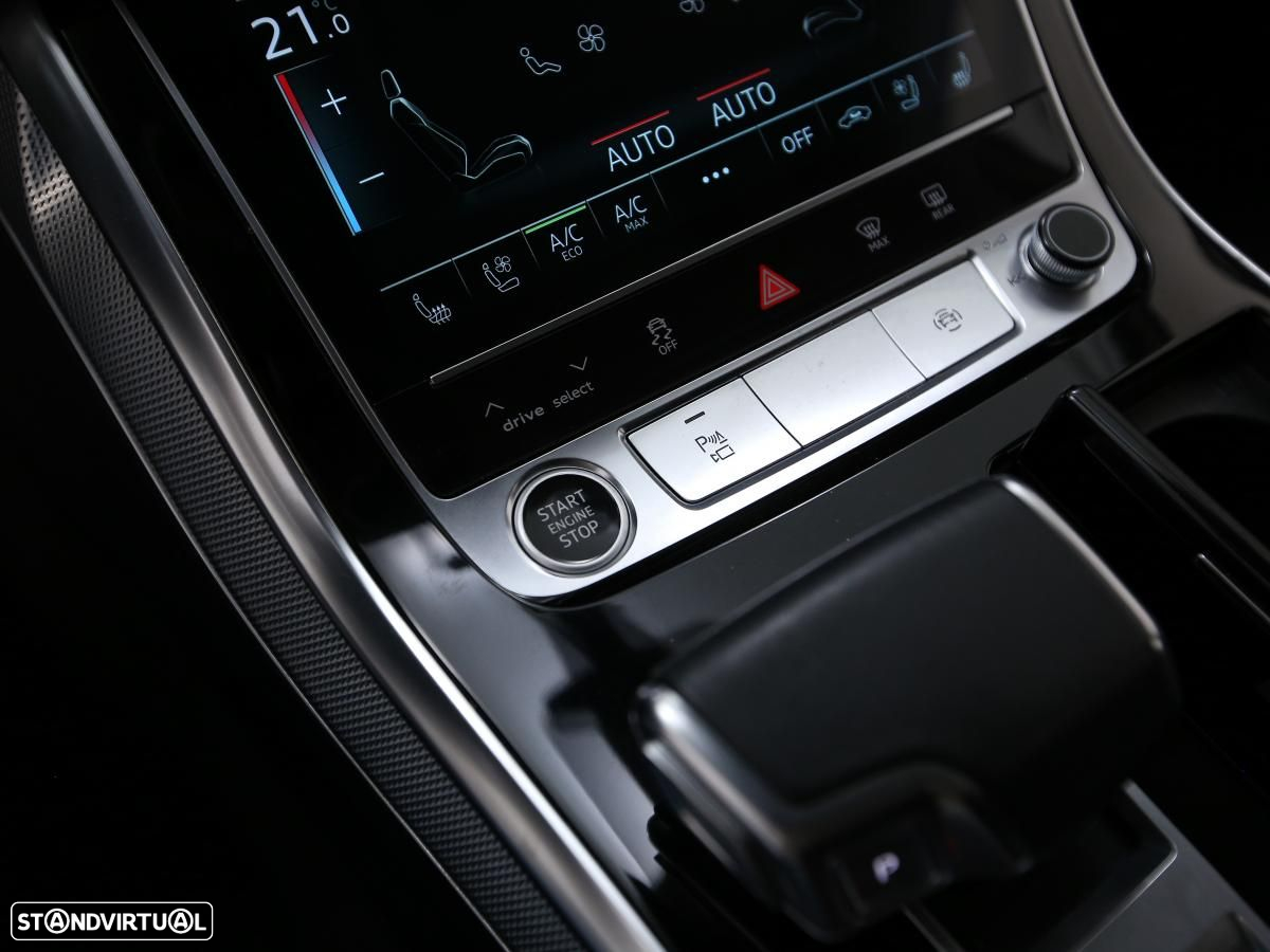 Audi Q7 55 TFSIe quattro Tiptronic - 23