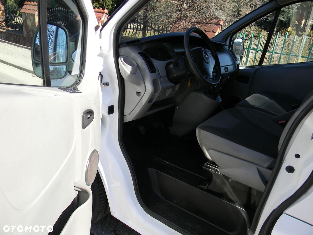 Opel Vivaro - 15