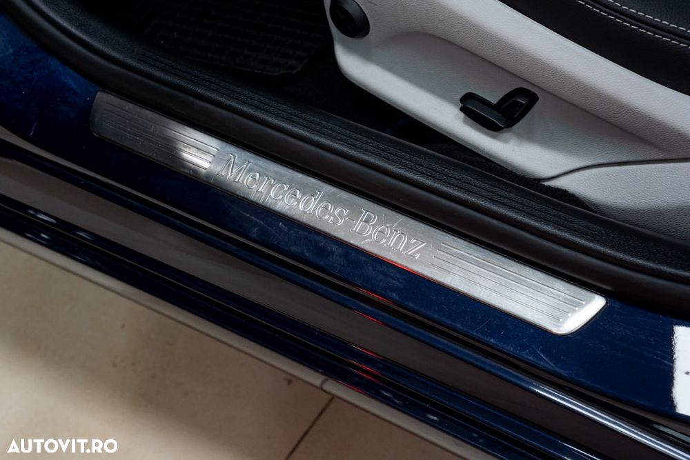 Mercedes-Benz C 200 4Matic 9G-TRONIC Exclusive - 32