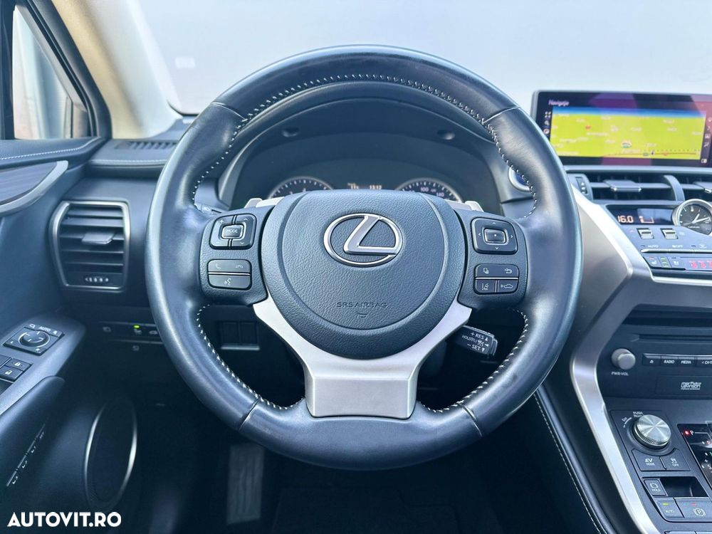 Lexus Seria NX 300h AWD Luxury - 30