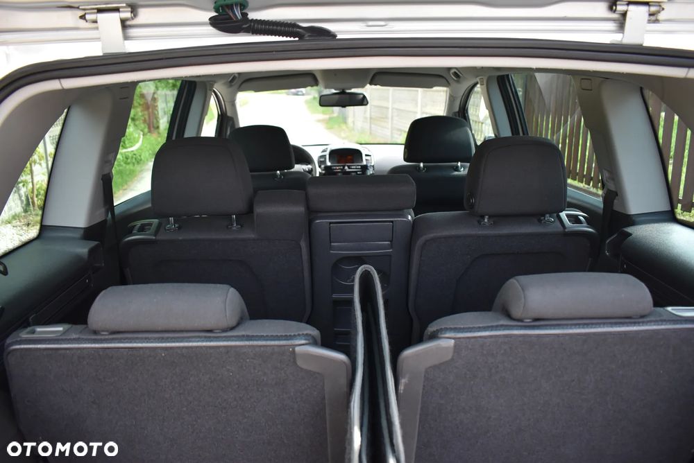 Opel Zafira 1.8 Cosmo - 28