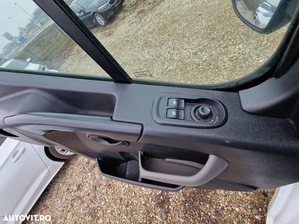 Renault MASTER FURGON 2.3D 131CP MANUAL - 28