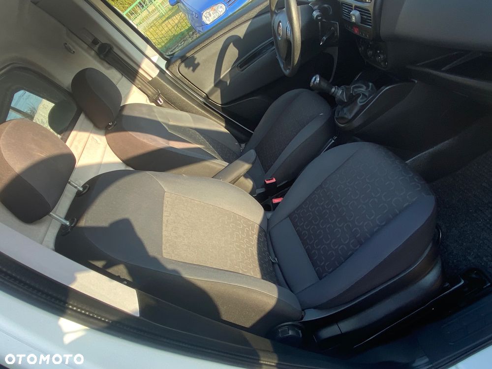 Fiat Doblo - 19