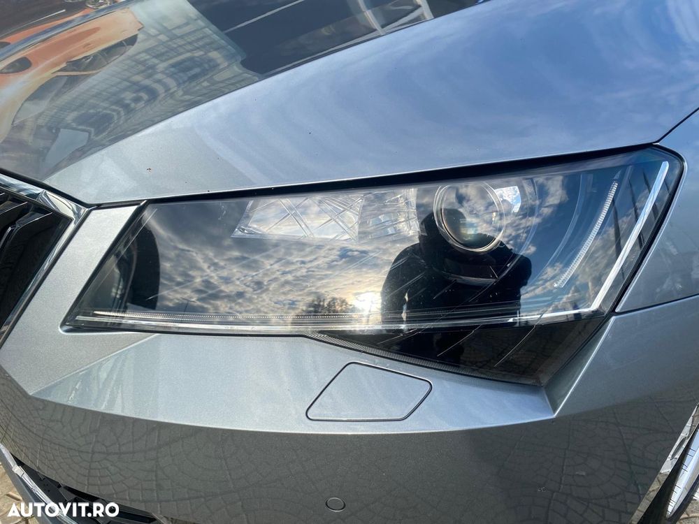 Skoda Superb Combi 2.0 TDI 4X4 DSG Laurin & Klement - 8