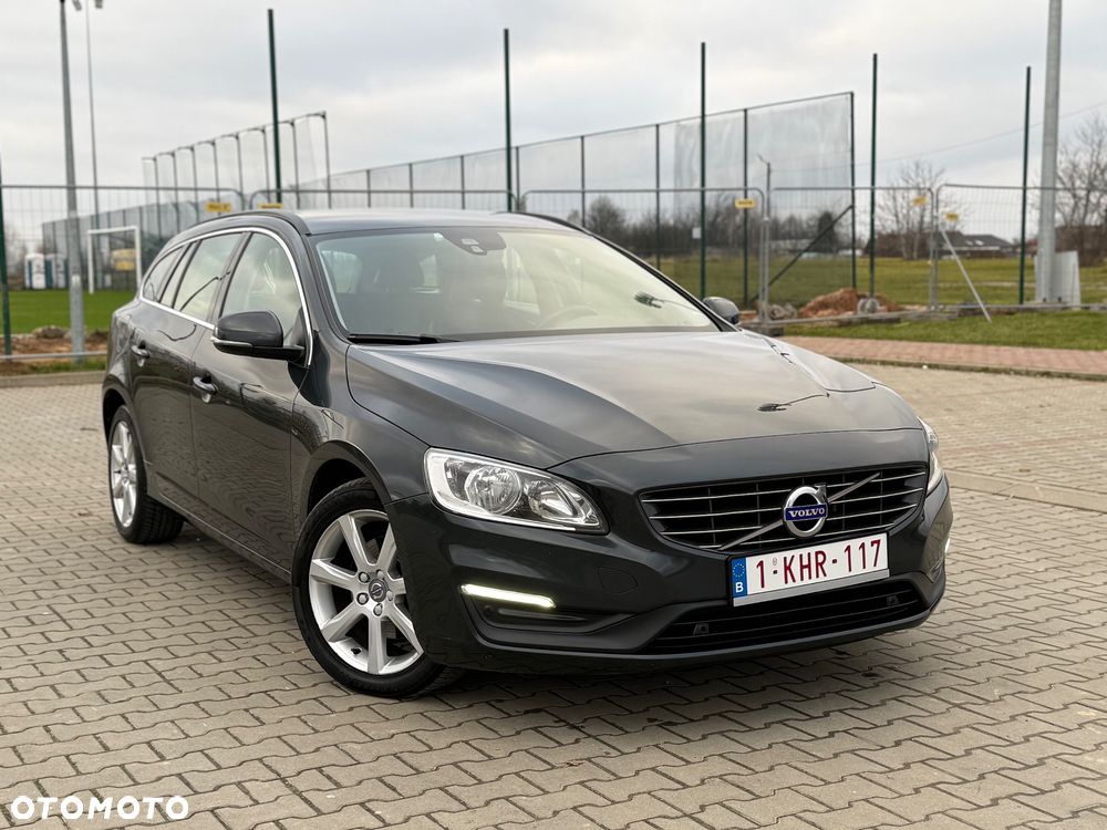 Volvo V60 D2 Momentum - 29