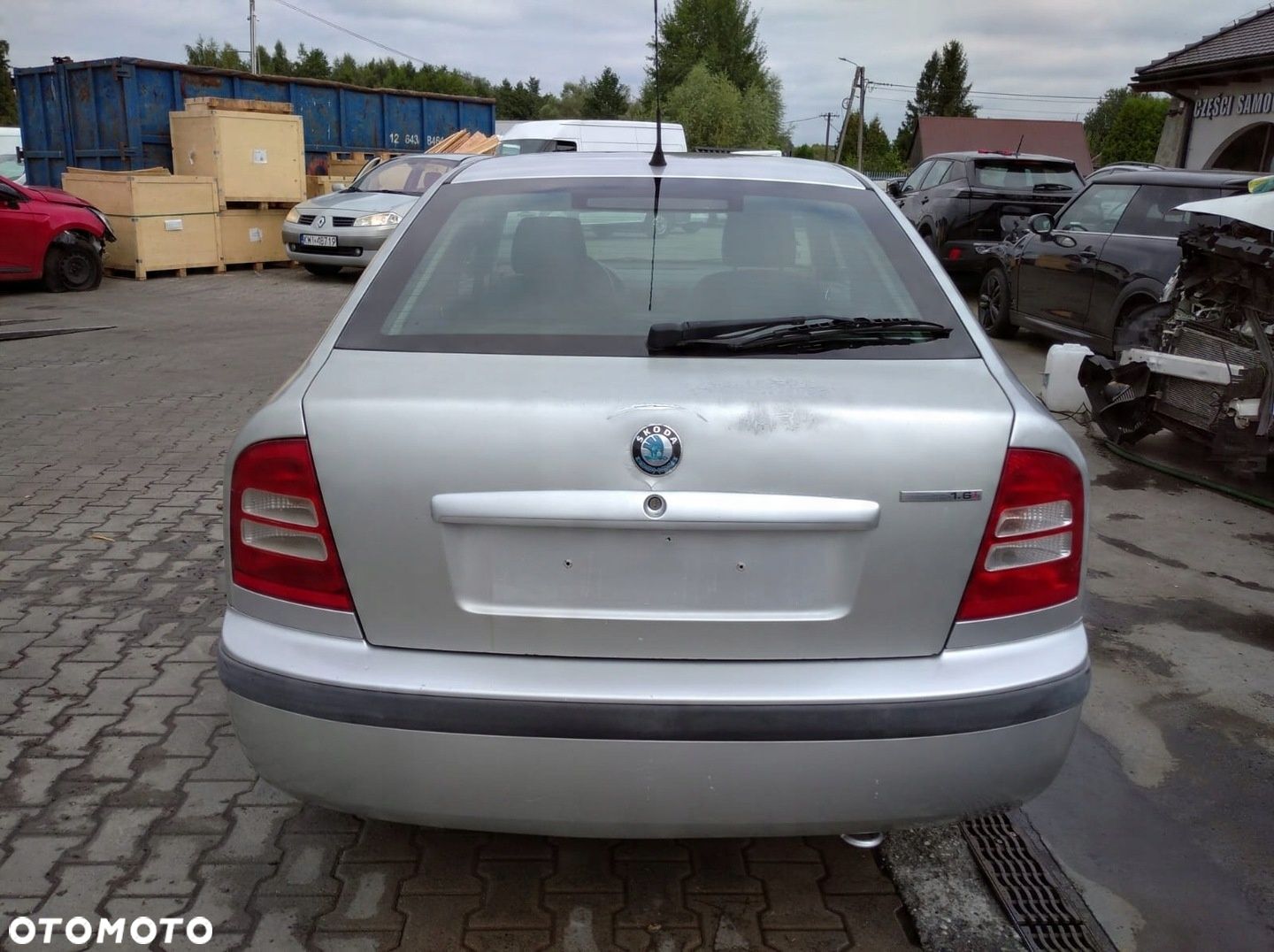 SKODA OCTAVIA I 1U LIFT 00-10 HB 5D LAMPA PRAWA TYŁ TYLNA 1U6945112 - 1