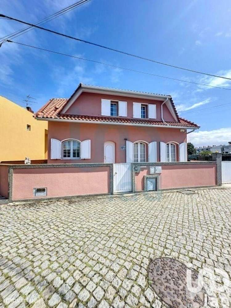 Casa / Villa T4 em Aver-o-Mar, Amorim e Terroso de 242 m2 - Grande imagem: 3/33