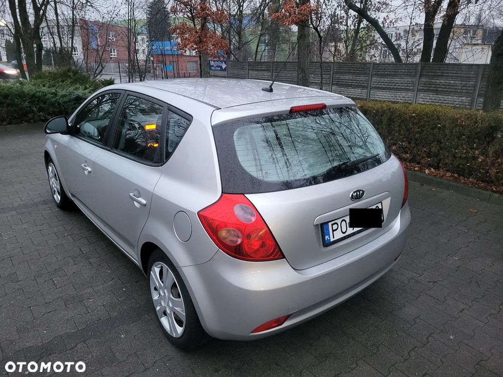 Kia Ceed 1.4 Comfort + - 7