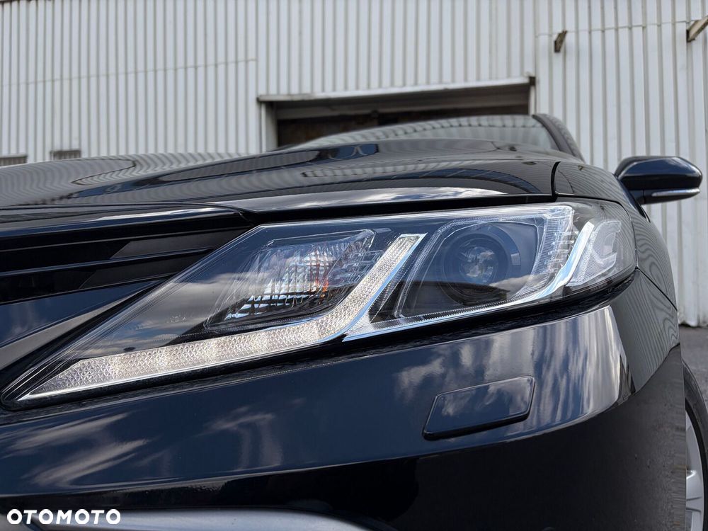 Toyota Camry 2.5 Hybrid Comfort CVT - 3