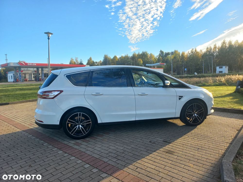 Ford S-Max - 38