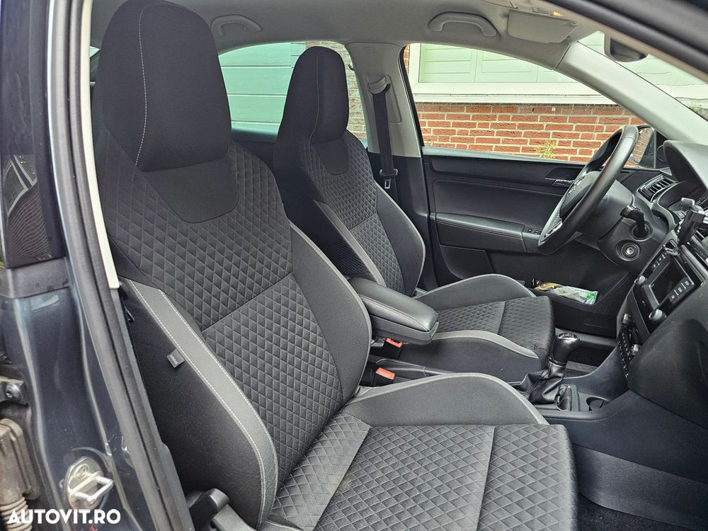 Skoda RAPID - 12