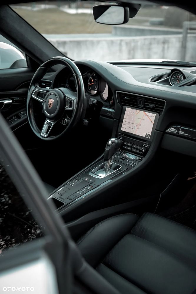 Porsche 911 - 22