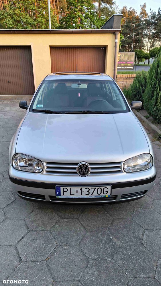 Volkswagen Golf - 11