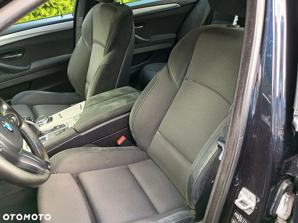 BMW Seria 5 525d xDrive - 11