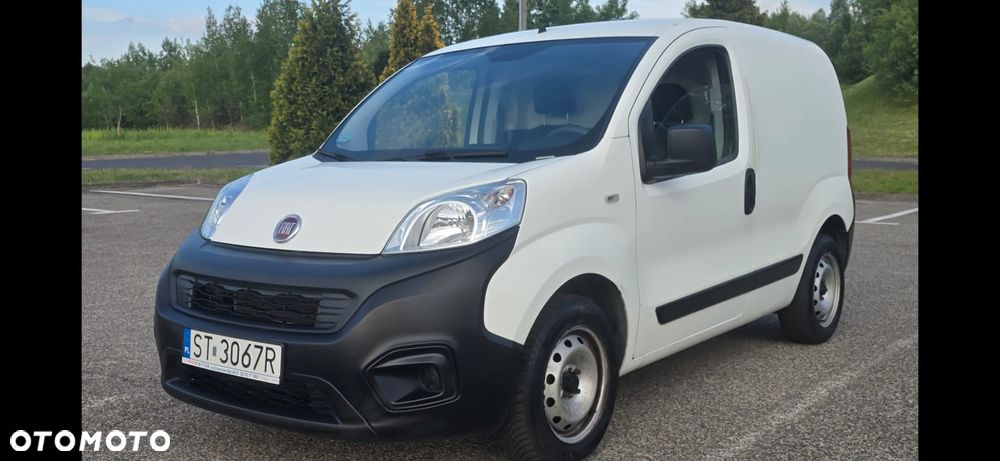 Fiat Fiorino Kombi 8V Base - 3