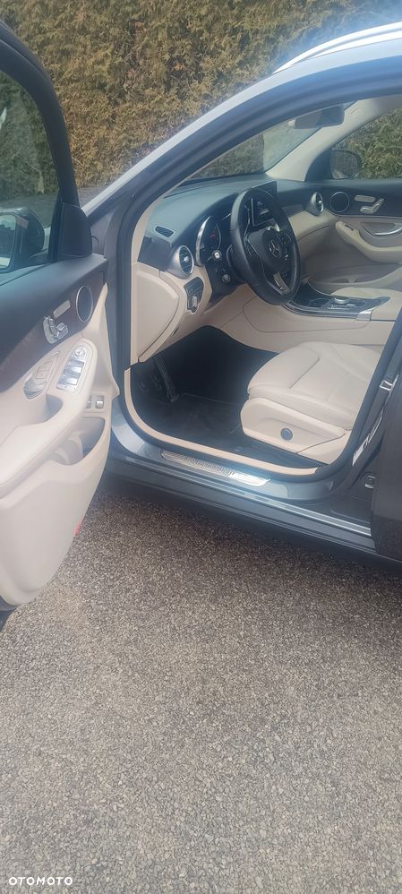 Mercedes-Benz GLC 350 e 4Matic 7G-TRONIC Exclusive - 7