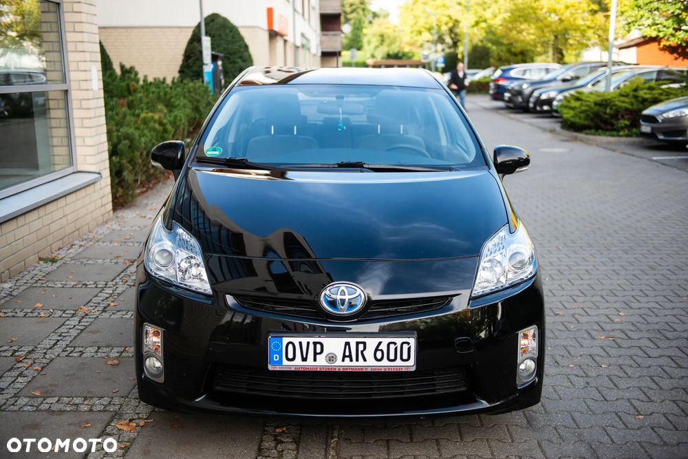 Toyota Prius (Hybrid) Executive - 1