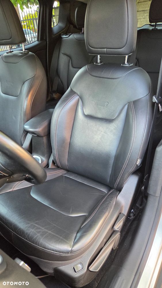 Jeep Renegade 1.4 MultiAir Limited - 24