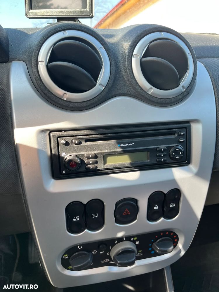 Dacia Logan 1.2 16V Laureate - 4