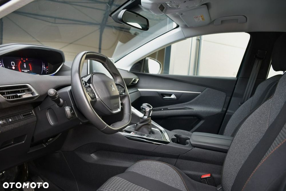 Peugeot 3008 1.2 PureTech Active Pack S&S - 10