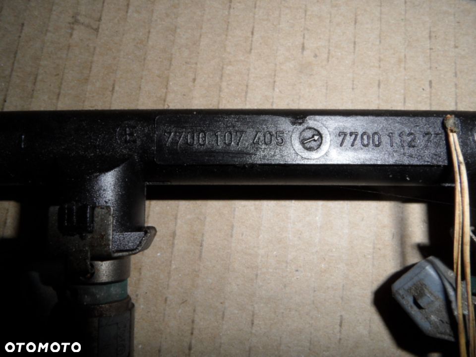 LISTWA WTRYSKOWA SCENIC I 2.0 16V 7700107405 7700112777 - 4