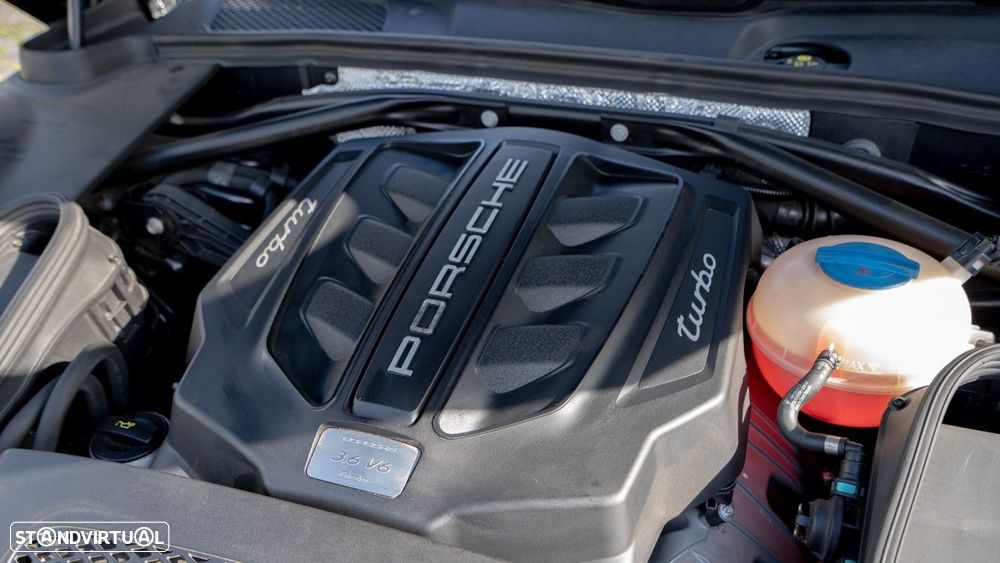 Porsche Macan Turbo Performance Package - 44