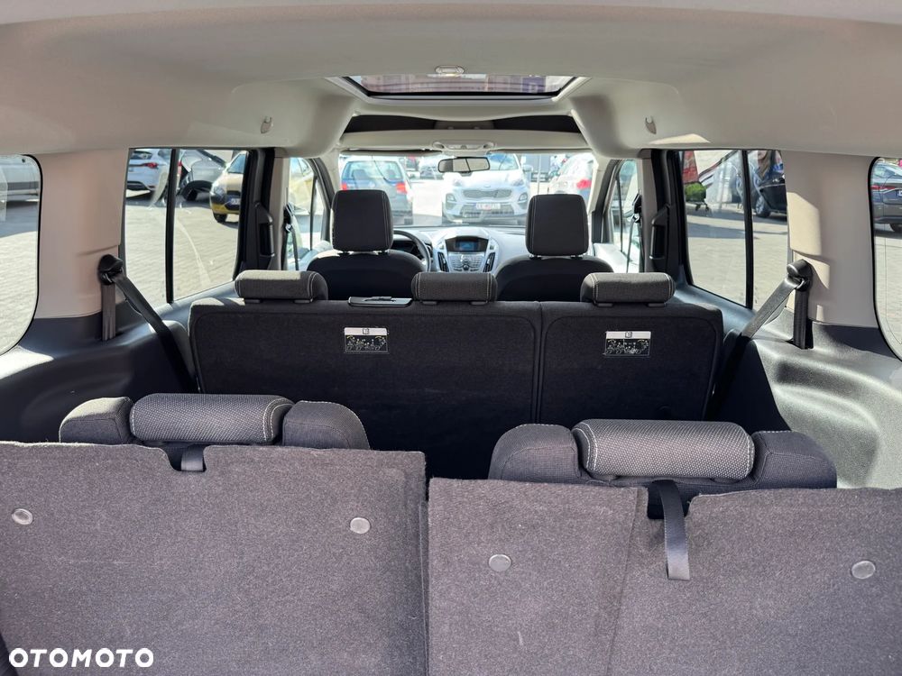 Ford Tourneo Connect - 11