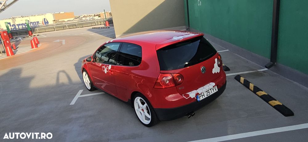 Volkswagen Golf 2.0 FSI GTI - 16