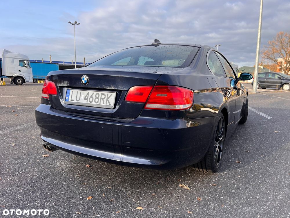 BMW Seria 3 325d Coupe - 2
