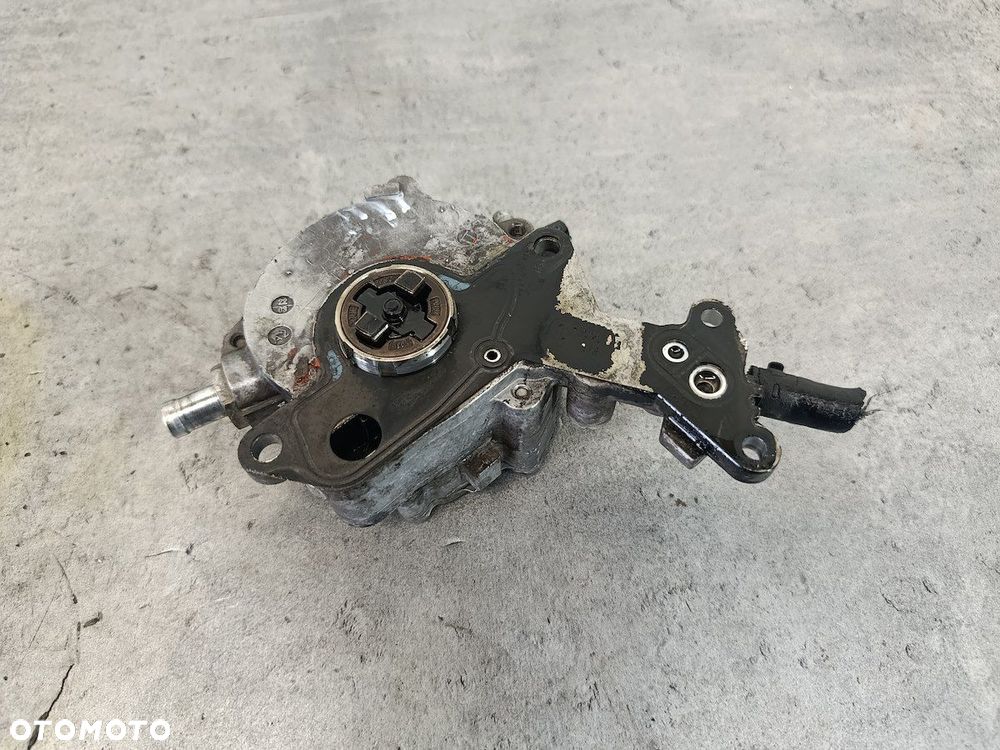 POMPA VACUM VW TOURAN I 038145209C BOSCH 1.9 TDI - 1