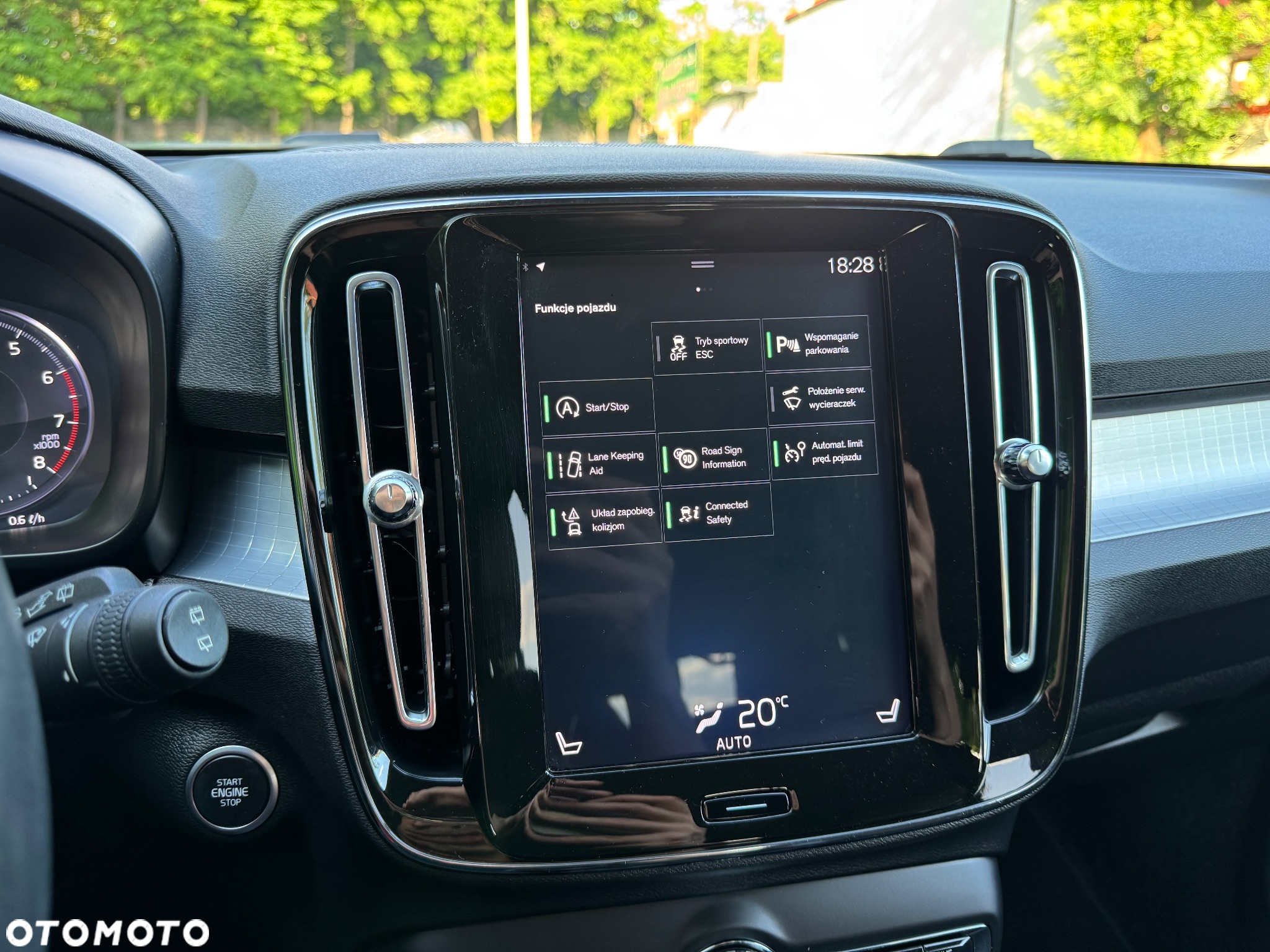 Volvo XC 40 T3 Momentum - 18