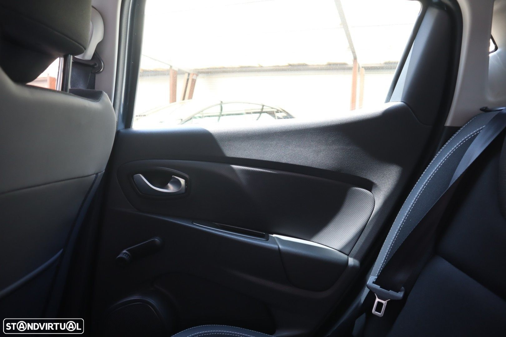 Renault Clio 1.5 dCi Zen - 30