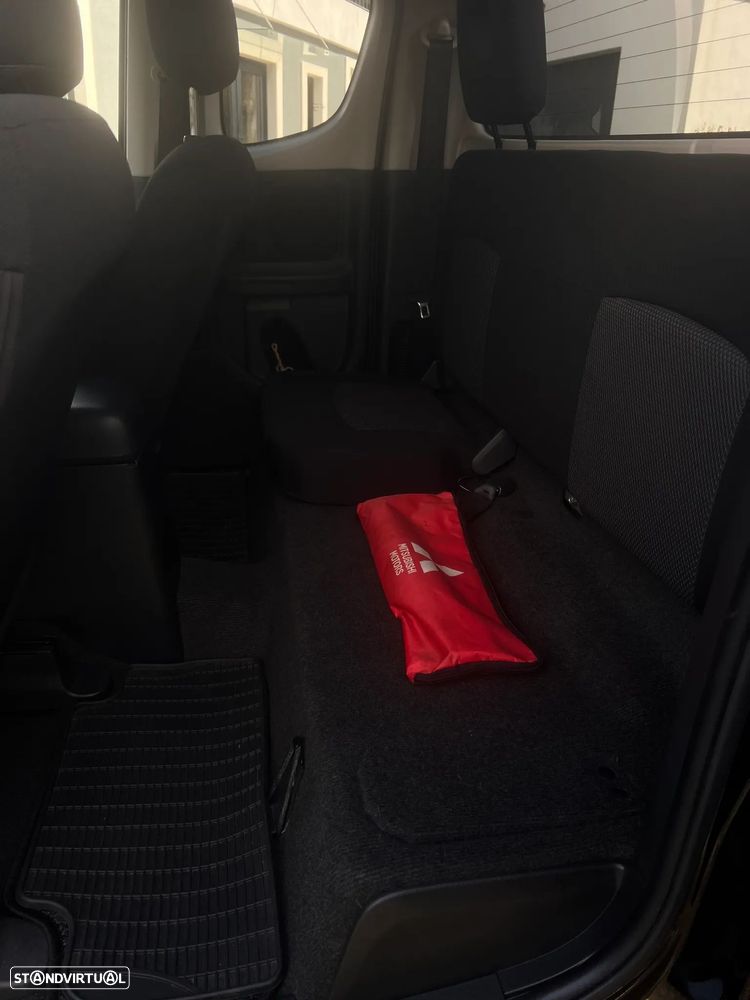 Mitsubishi L200 2.4 DI-D CD Space Cab Strakar 4WD - 7