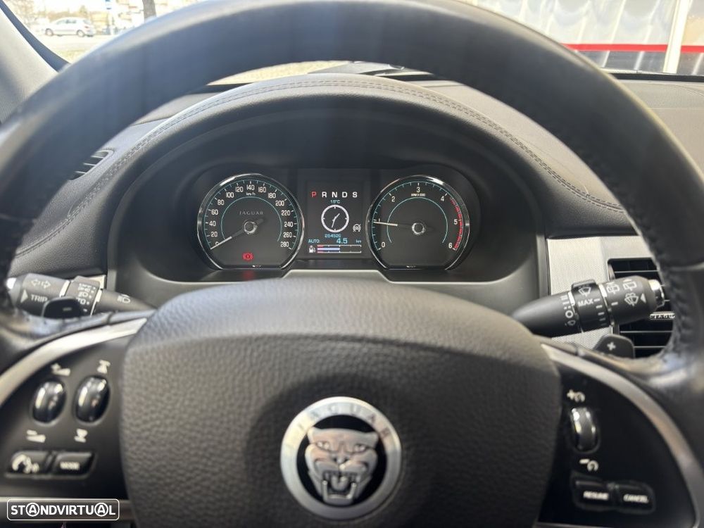 Jaguar XF Sportbrake 2.2 D Premium Luxury - 3