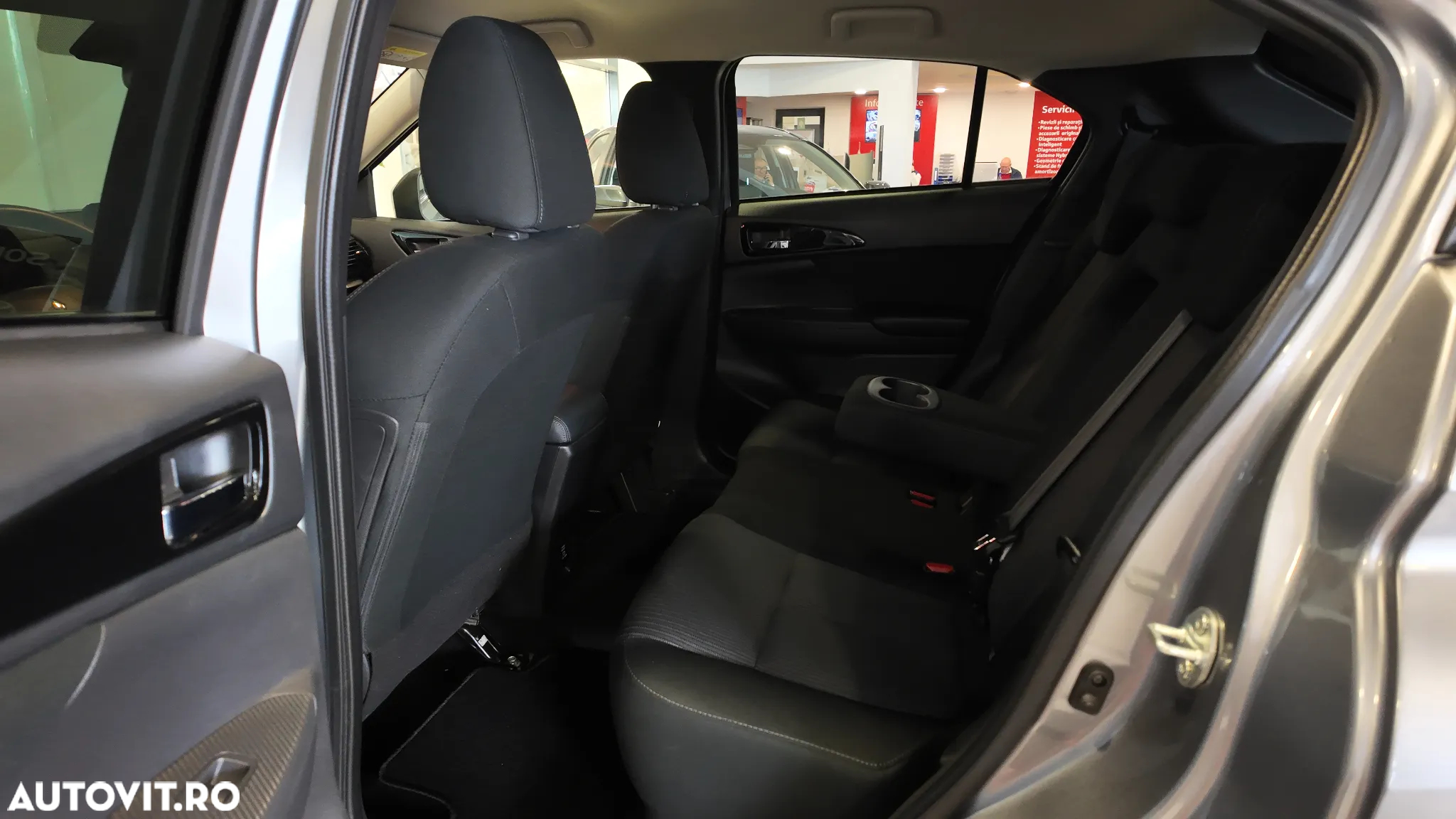 Mitsubishi Eclipse-Cross Plug-In Hybrid 4WD Intro Edition - 33