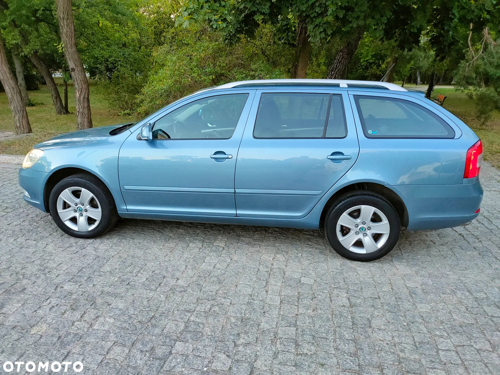 Skoda Octavia 2.0 TDI DPF 4x4 Elegance - 4