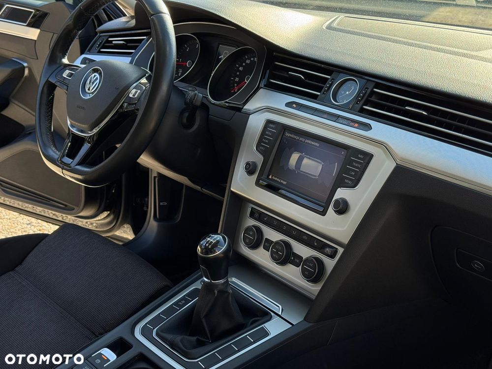 Volkswagen Passat 2.0 TDI BMT Comfortline - 19