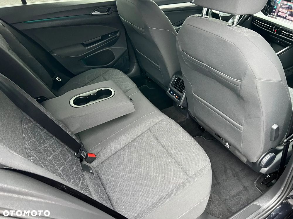 Volkswagen Golf - 18